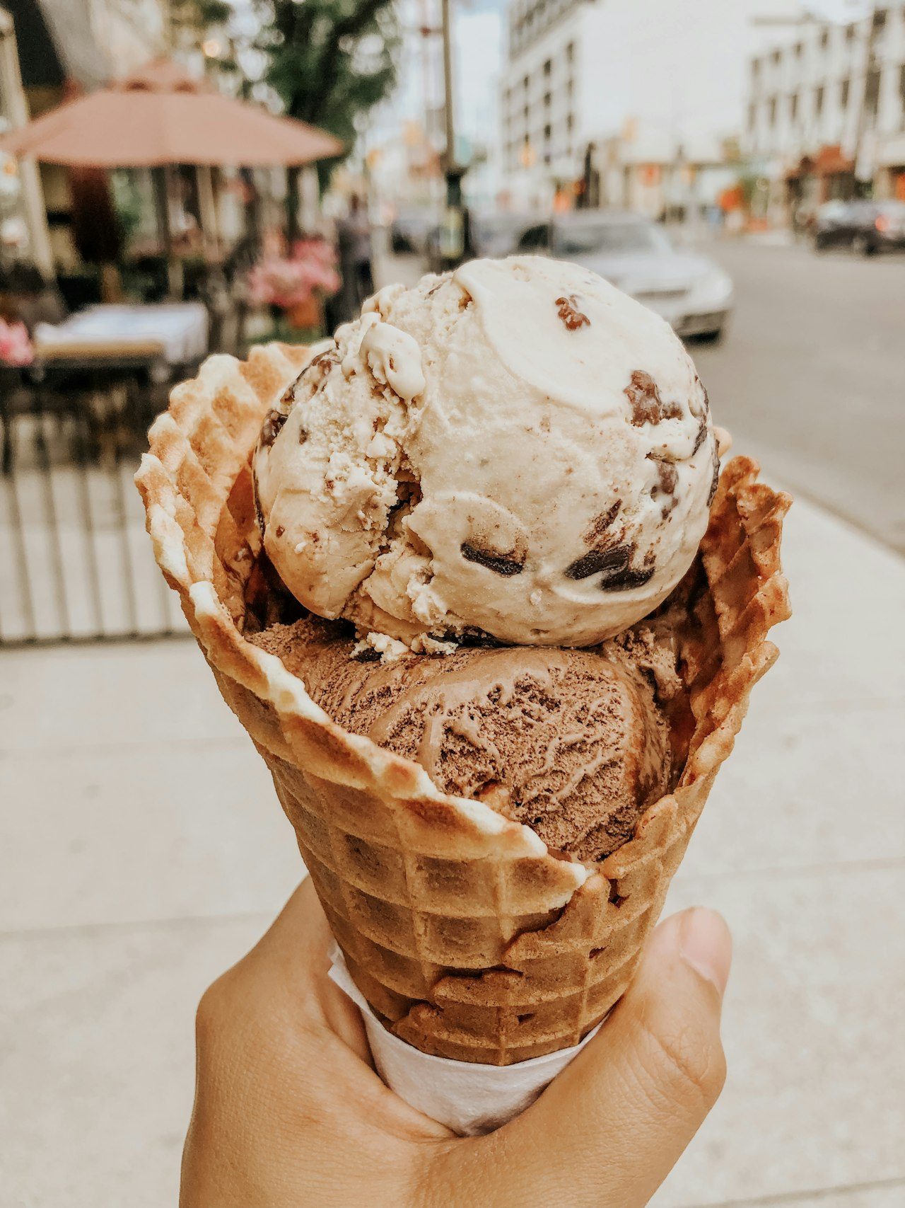 Gelato artizanal în vitrină